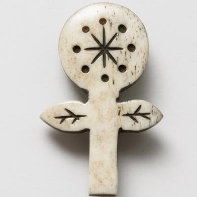 HandCarved_BroochFlower