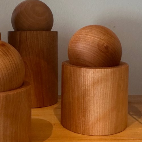 HandmadeWoodenPot_BallTopSmall