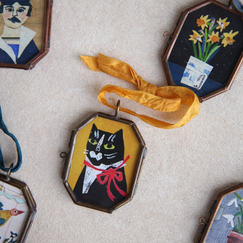 Handmade_Art_Locket_Ornament_Cat