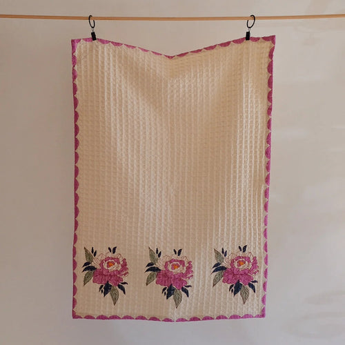 Kitchen Towel Soil to Studio Dia Fuschia