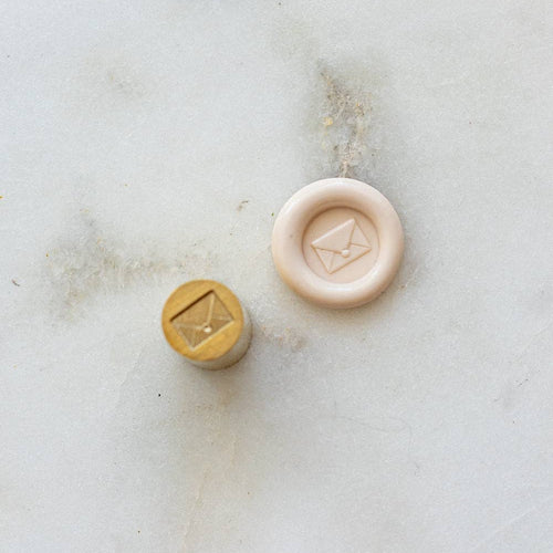 Lettermail Was Seal Head _ wedding