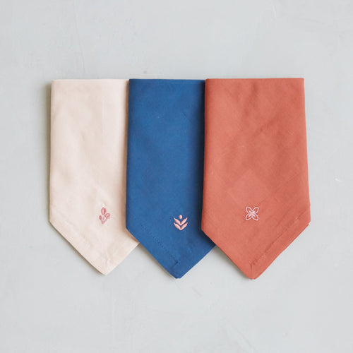 Our pure cotton gardener’s bandana is both lightweight and breathable, and designed to easily tie around your head, neck or wrist. Wear it to a garden party or while cultivating your green thumb. Hand-stitched and made with azo free dye.  Dimensions: 22” Square
