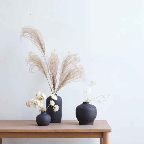 We gathered some of our favorite items so you can set your table with ease, gift thoughtfully, and effortlessly curate a nature inspired home.   Take the guess work out of setting your table this holiday season with the Blossom Vase Set in Smoke. 